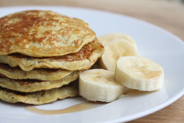Healthy and delicious TWO-INGREDIENT pancakes