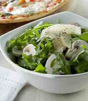 Rughetta parmigiano e funghi salad