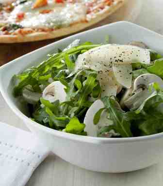 Rughetta parmigiano e funghi salad