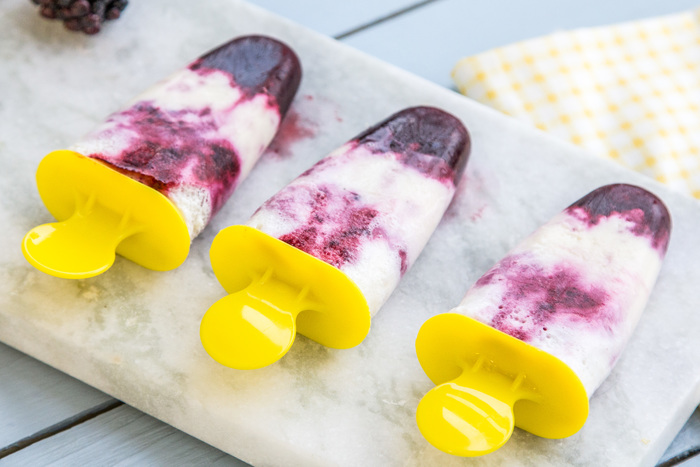 Blackberry cheesecake popsicles 