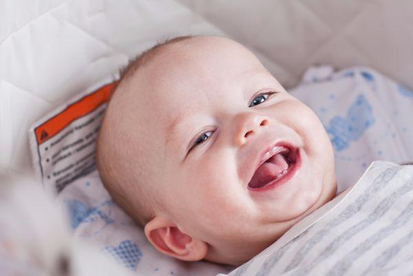 6 of the best ways to gently relieve your baby’s teething pain