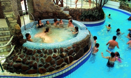 Aqua Dome