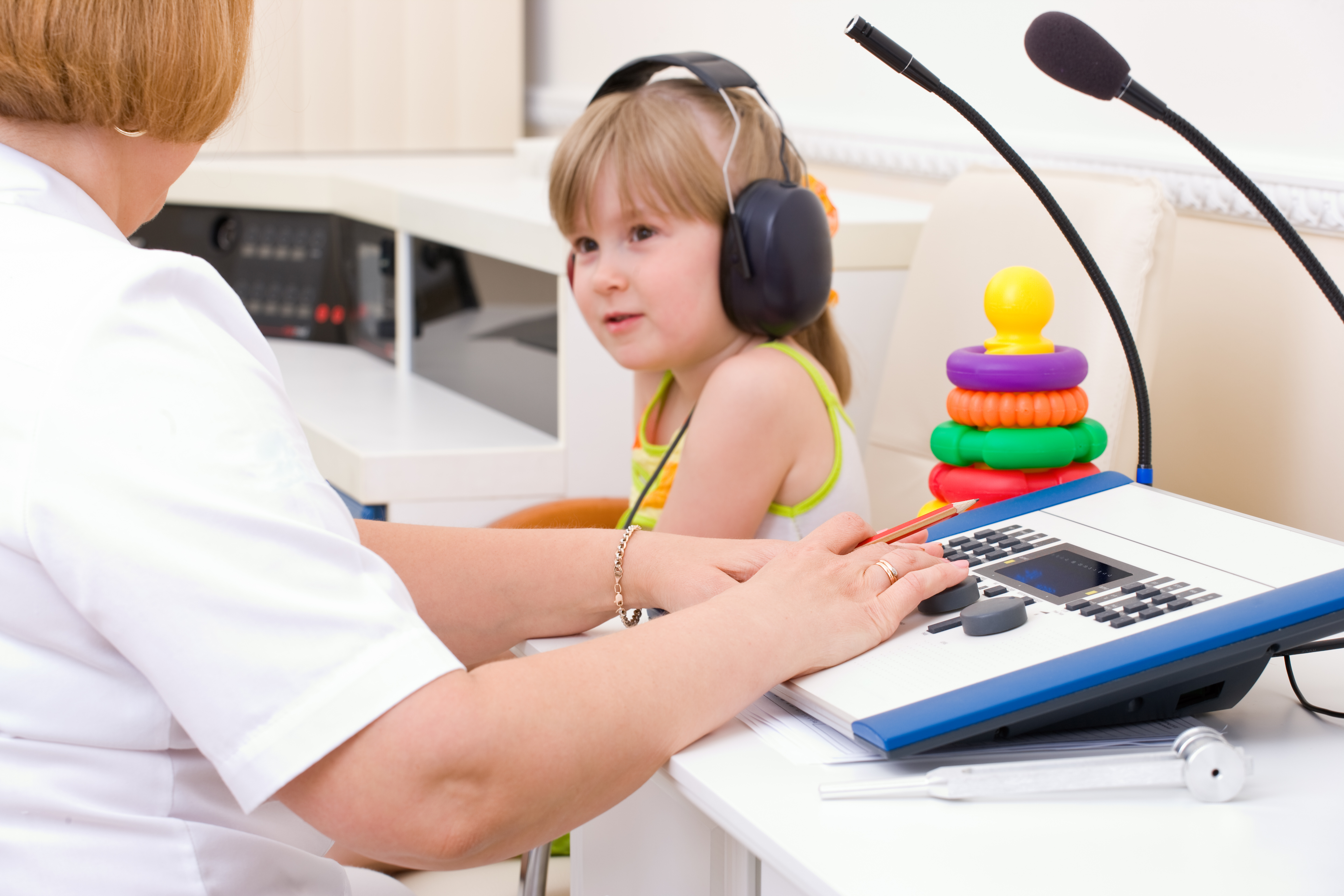 Слабослышащий ученик. Компьютерная аудиометрия. Игровая аудиометрия для ребенка. Дети с нарушением слуха.. Дет снарушениями слуха.