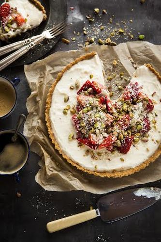 Strawberry, ricotta and white chocolate tart