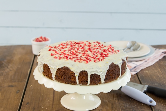 Quick cranberry and fig cake