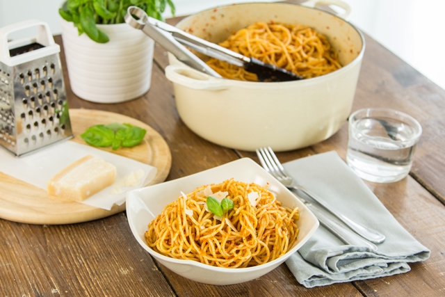 Red pesto with spaghetti