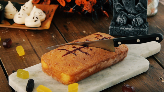 Bloody orange drizzle cake