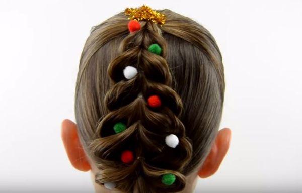 This Christmas tree braid is festive, easy and oh-so-sweet