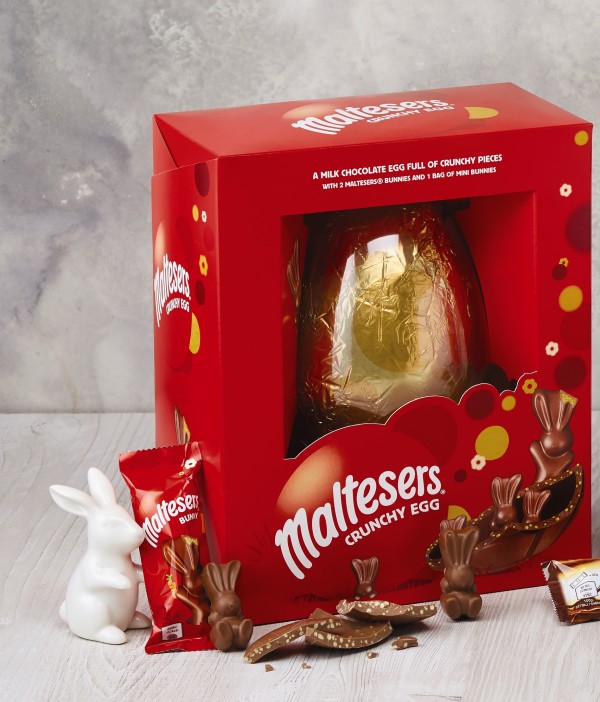 ALDI's New Easter Egg Range Including A Giant Ostrich Egg Looks