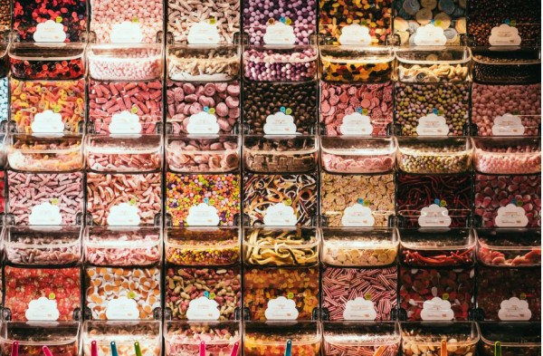 You can now order cinema popcorn and pick n' mix for family...