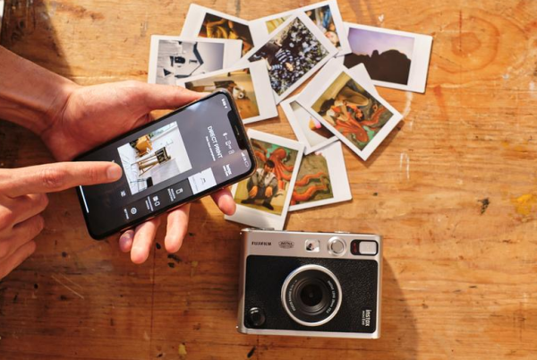 Fujifilm launches hybrid instant camera “instax mini Evo”