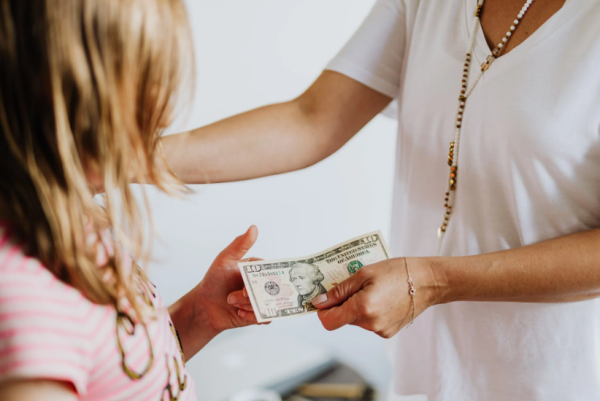 6 simple ways to teach your child about budgeting & saving