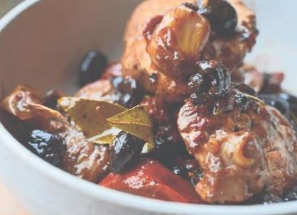 Chicken with red peppers and olives