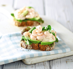 Open sandwich with prawn cocktail